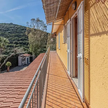 Casa Zullo B5 * פאלאצולו